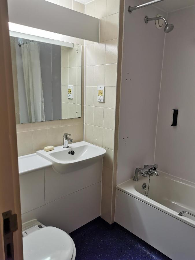 Thurrock Hotel M25 Services Aveley エクステリア 写真