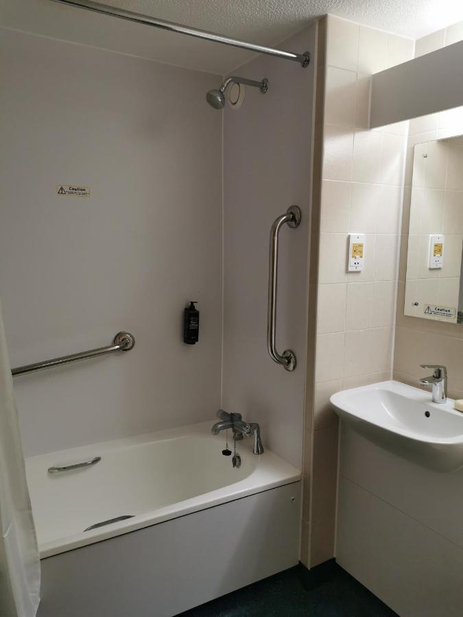 Thurrock Hotel M25 Services Aveley エクステリア 写真